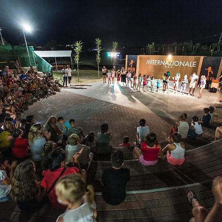 Camping Internazionale - Sottomarina Di Chioggia Luaran gambar