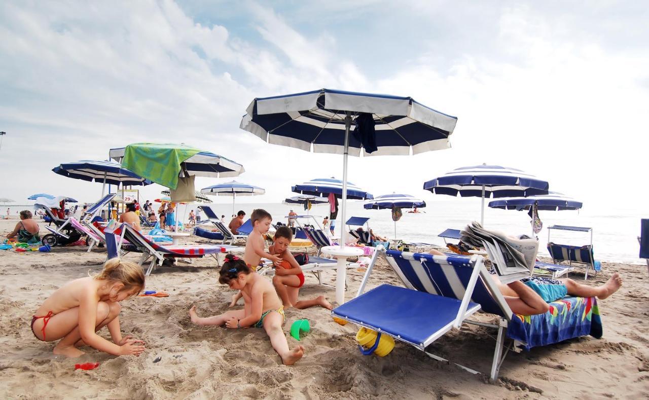 Camping Internazionale - Sottomarina Di Chioggia Luaran gambar