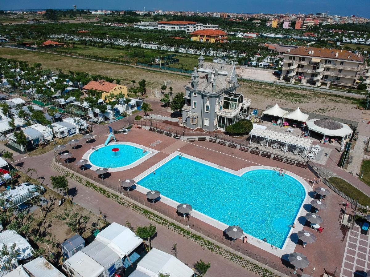 Camping Internazionale - Sottomarina Di Chioggia Luaran gambar